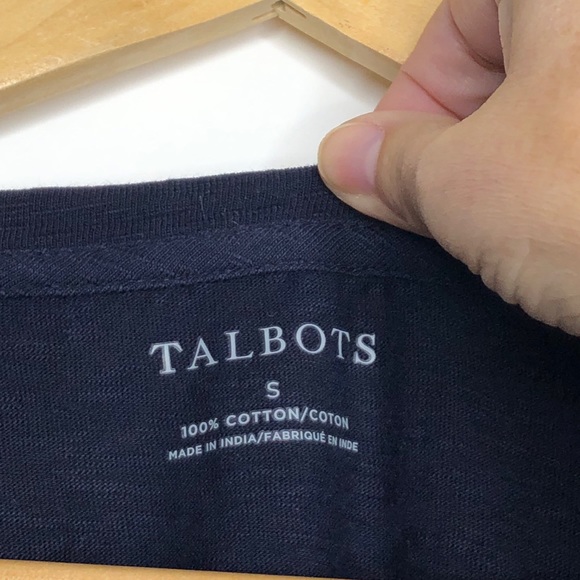 Talbots EMBELLISHED PEACOCKS CREWNECK - Small - Picture 6 of 7